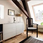 Sunny Mansard In The Heart Of Old Town Апартаменты Рига