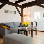 Sunny Mansard In The Heart Of Old Town Апартаменты