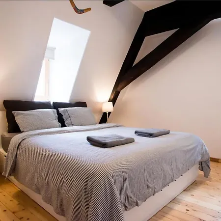Апартаменты Sunny Mansard In The Heart Of Old Town