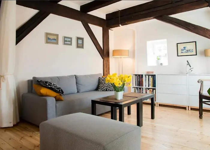 Sunny Mansard In The Heart Of Old Town Dzīvoklis