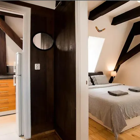 Sunny Mansard In The Heart Of Old Town Apartmán *