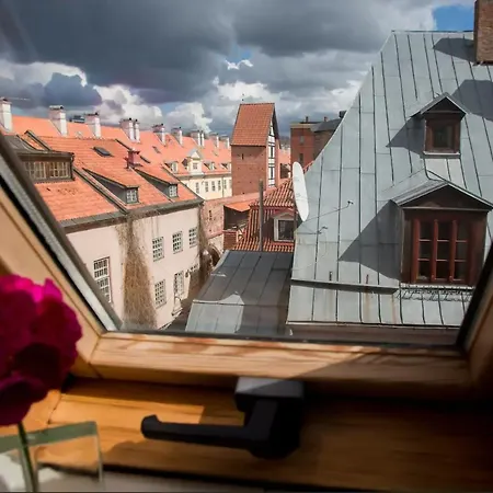 Sunny Mansard In The Heart Of Old Town Apartmán *