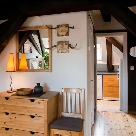 Sunny Mansard In The Heart Of Old Town Apartmán